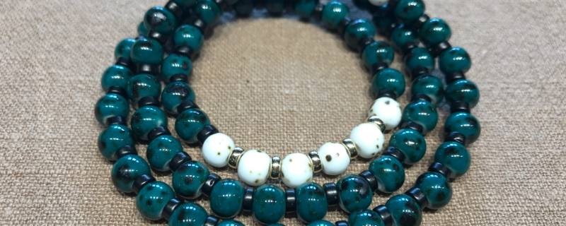 古琉璃跟香灰琉璃的区别